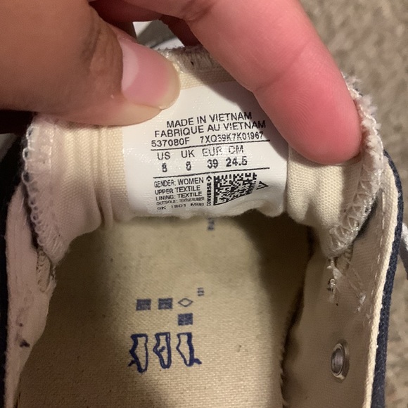 Converse - Picture 4 of 4